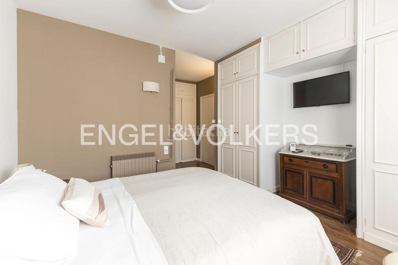 Foto 9444a180-8e69-4190-b872-67066621848a. Apartament amb calefacció aparcament a Barri de les Corts Barcelona