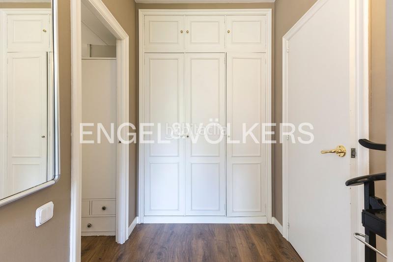 Foto bc75a431-30ce-4b48-b6c5-43876edb28ac. Apartament amb calefacció aparcament a Barri de les Corts Barcelona