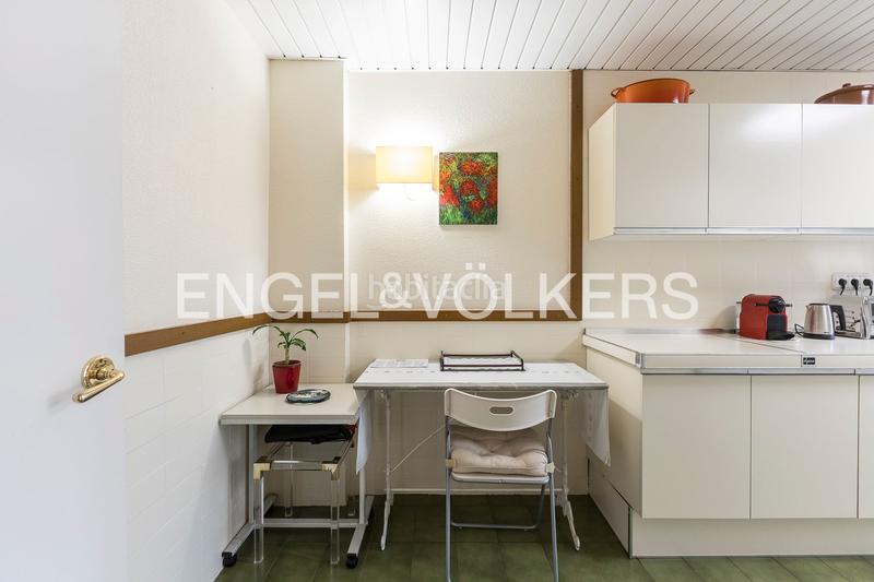 Foto e91907d2-13da-4f87-847a-51273d03fce0. Apartament amb calefacció aparcament a Barri de les Corts Barcelona