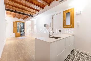 Appartement à Raval. Historia y modernidad en parallel 2 habs con gran terraza en el