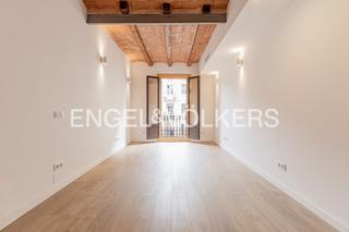 Piccolo appartamento in Raval. Exclusivo apartamento modernista con terraza en el corazón de ba