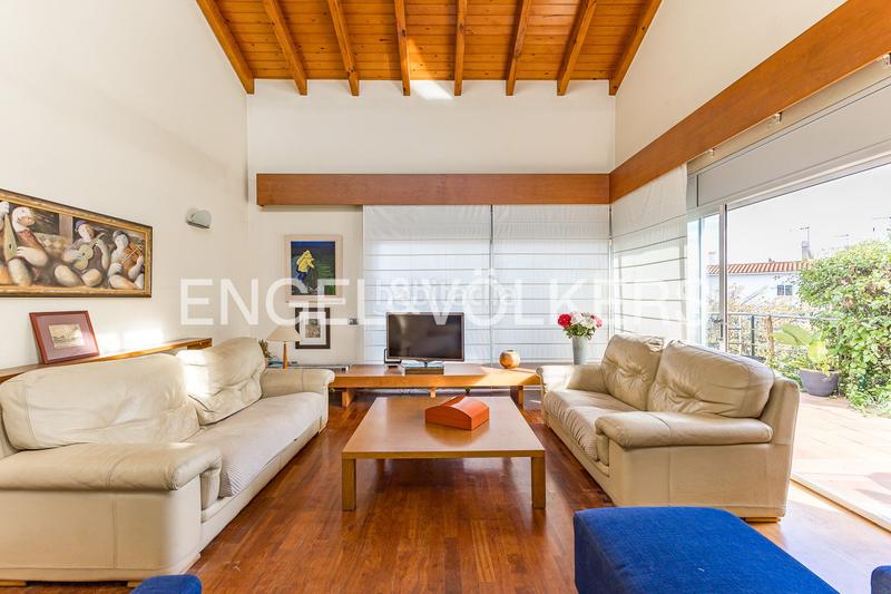 Foto 431e0272-2131-4e8a-b206-aaed79491572. Casa amb calefacció a Montmar Castelldefels