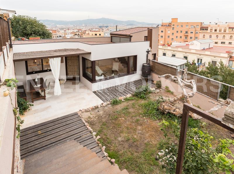 Foto 9276a9c9-a54e-4f9d-8a8c-90a06e76d1a4. Affitto casa a schiera con riscaldamento in El Poble Sec - Parc de Montjuïc Barcelona