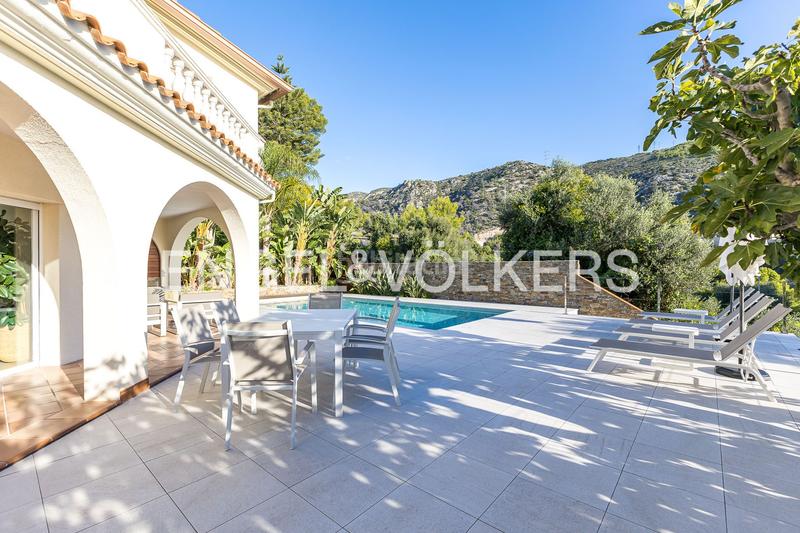 Foto 0cbb9a64-82e0-43c1-a9b5-18453929d241. Casa con riscaldamento parcheggio piscina in Centre Castelldefels