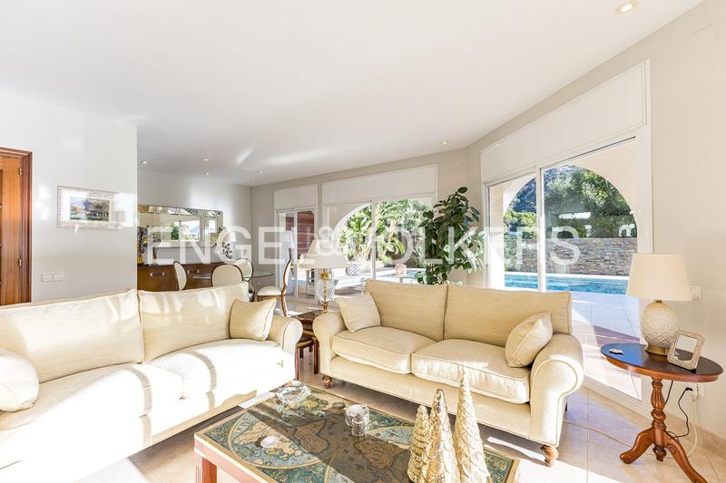 Foto 59655aa9-b81a-4eb5-b2e4-d61b846e4b31. Casa con riscaldamento parcheggio piscina in Centre Castelldefels