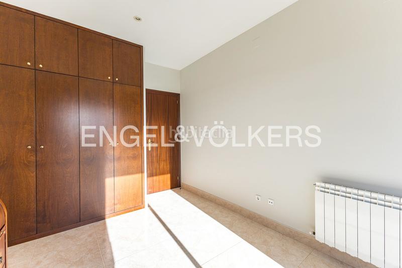 Foto 5a9f22f7-f012-4a2a-b2af-5f80f04f7862. Casa con riscaldamento parcheggio piscina in Centre Castelldefels