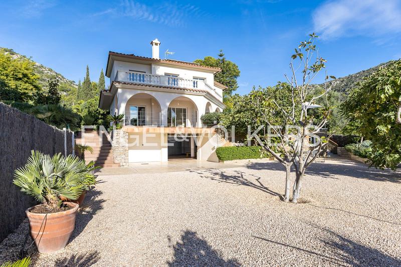 Foto b0ce8abe-5f3a-4de2-b535-10ad6a8904ad. Casa con riscaldamento parcheggio piscina in Centre Castelldefels