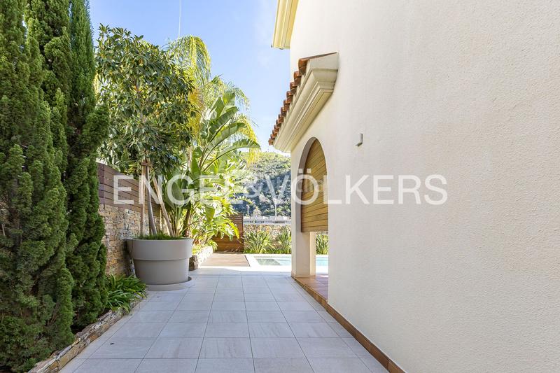 Foto b226c560-f775-47f9-8635-0c94c9d382f2. Casa con riscaldamento parcheggio piscina in Centre Castelldefels