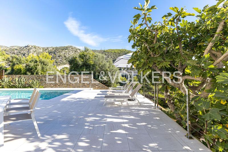 Foto e8ffde0d-31ed-47b1-905a-4cffa925ca73. Casa con riscaldamento parcheggio piscina in Centre Castelldefels