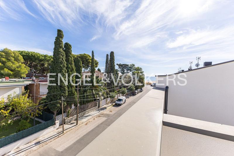 Foto 30f7e6f3-7760-40d3-974c-64a0b922948e. Casa con riscaldamento parcheggio piscina in Coma-ruga platja Coma-ruga