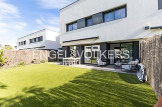 Maison à Coma-ruga Platja. Casa unifamiliar en primera linea de mar comarruga