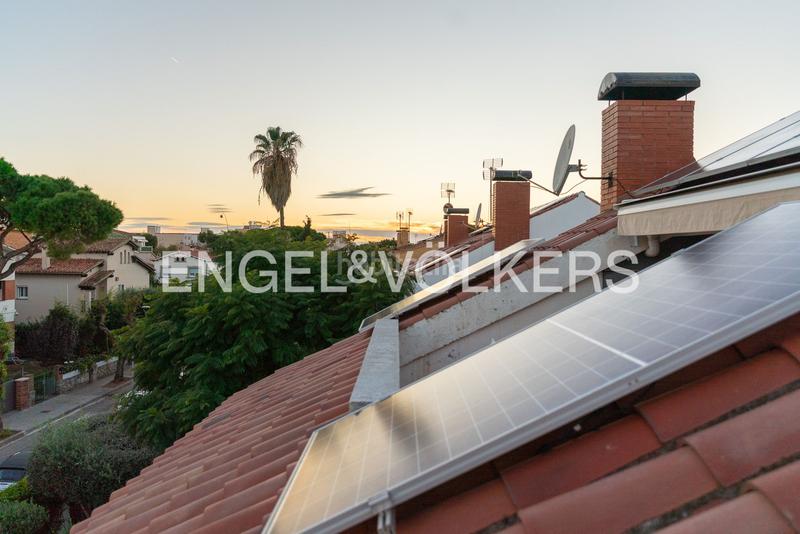 Foto 25c6e6a7-434d-4691-aea5-747759dc133a. Casa con riscaldamento in Sector Est Premià de Mar