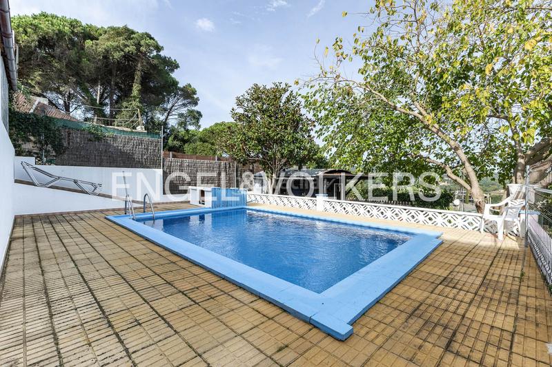 Foto 1a159f92-3762-46c7-a7f6-7fb02dc48a6e. Casa con riscaldamento parcheggio piscina in Niàgara Parc -Àgora Parc Tordera