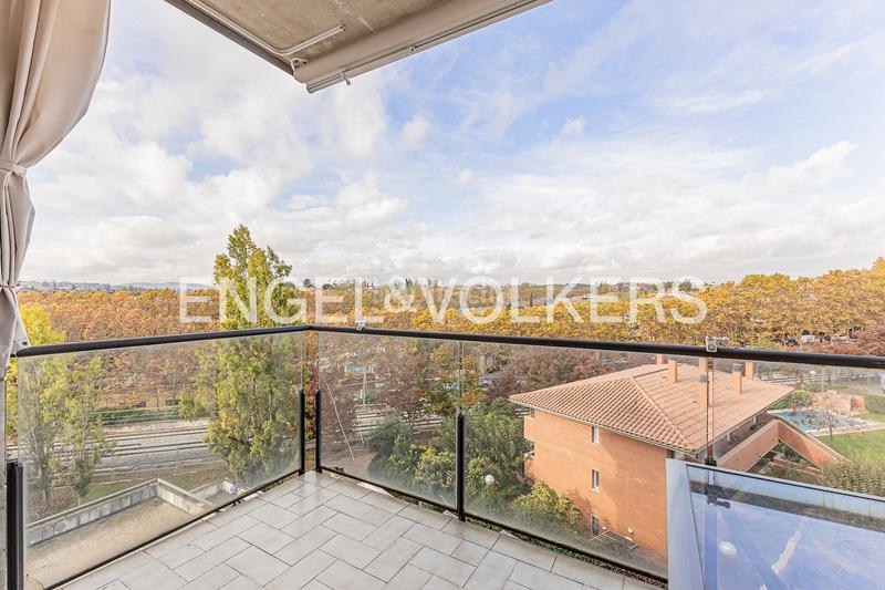 Foto 513f07f6-2ddb-4b3e-b616-848a7b045d27. Apartament amb calefacció aparcament a Parc Central Sant Cugat del Vallès