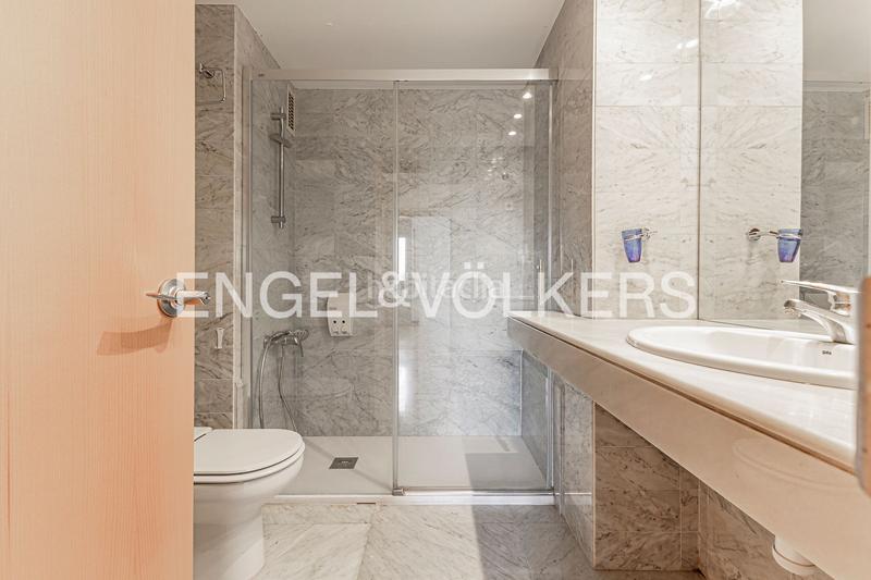 Foto d82015f2-080c-4aa1-86b5-931b3b43d966. Apartament amb calefacció aparcament a Parc Central Sant Cugat del Vallès