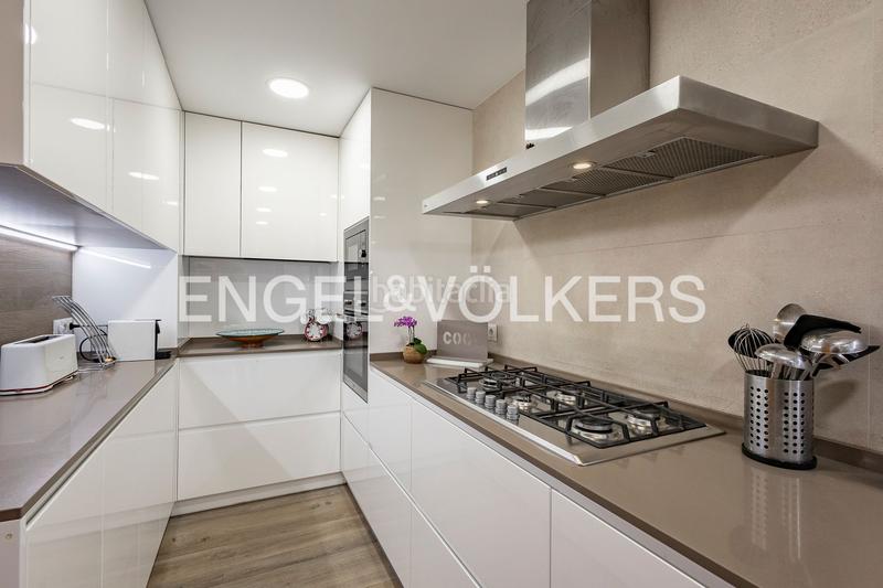 Foto 7256b29b-9e1e-43cb-9628-981ed65cd246. Affitto attico con riscaldamento parcheggio piscina in Castelldefels