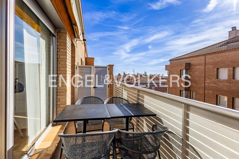 Foto 7ecf42c4-21ff-4954-b240-27504f70373b. Affitto attico con riscaldamento parcheggio piscina in Castelldefels