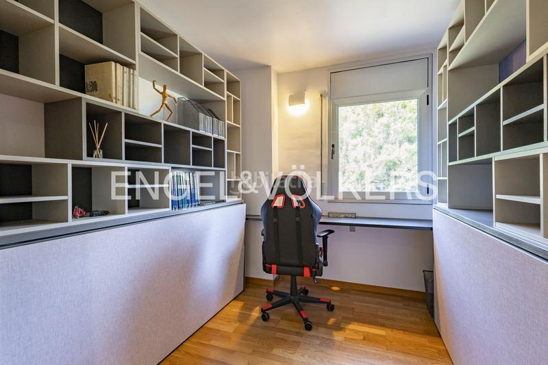 Foto 05e1263b-27f8-43c3-a032-9bde17335f72. Alquiler ático espectacular ático de doble altura en Castelldefels