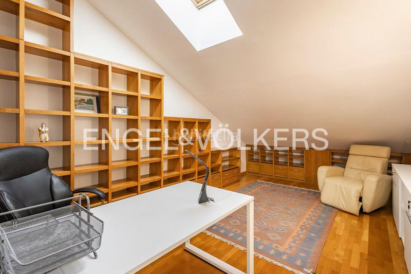 Foto 3f4cc35e-e6cf-4c04-a1c2-914d007bc4b7. Alquiler ático espectacular ático de doble altura en Castelldefels