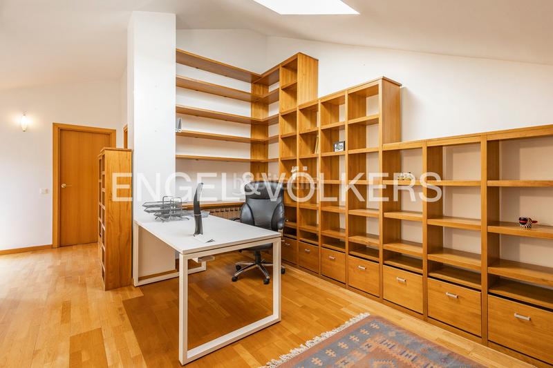 Foto 0238d1cf-3157-4de7-a060-27bf4fffda2a. Miete dachwohnung mit heizung parking pool in Els Canyars Castelldefels