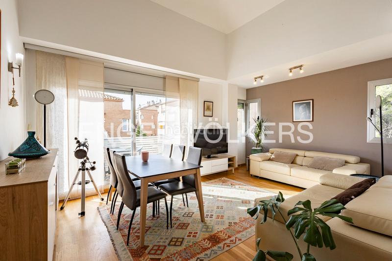 Foto 18cb8293-4e24-4fde-a189-c8ab80362e6b. Miete dachwohnung mit heizung parking pool in Els Canyars Castelldefels