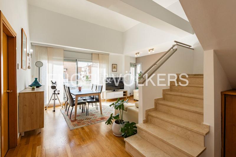 Foto b87a0509-f98c-4070-8ad6-9f92c3bcf8cc. Miete dachwohnung mit heizung parking pool in Els Canyars Castelldefels