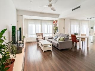 Location Appartement à Baix Guinardó. Espectacular piso temporal amueblado