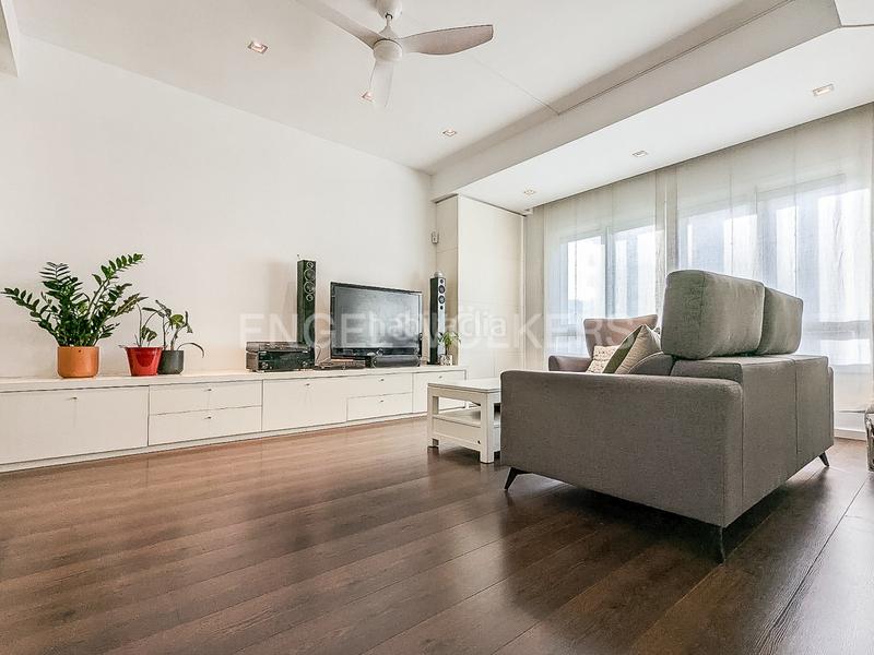 Foto 970568f7-8e36-4d74-bb2b-b98579caf1b5. Rent apartment with heating in Baix Guinardó Barcelona