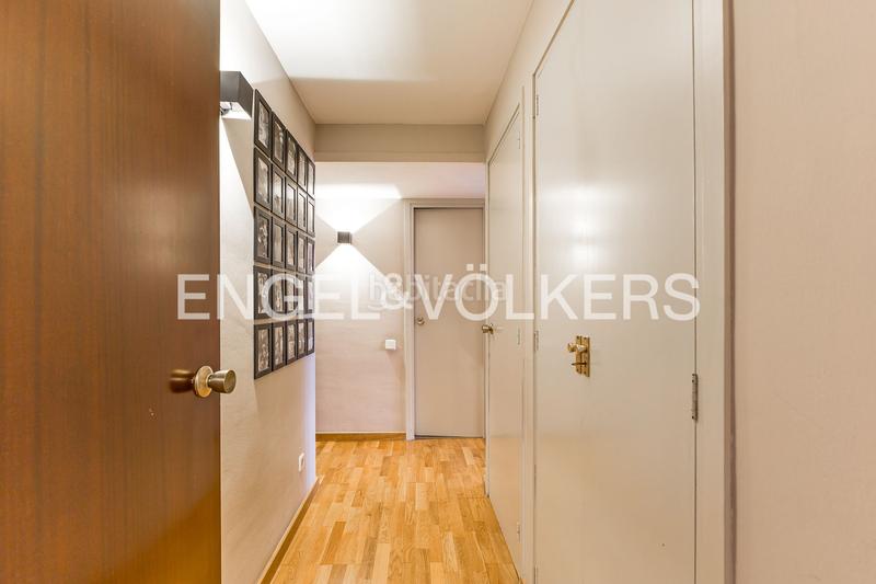 Foto 9fcb12b9-d596-4094-bb3c-5f15ca28b79c. Apartament amb calefacció aparcament a La Nova Esquerra de l´Eixample Barcelona