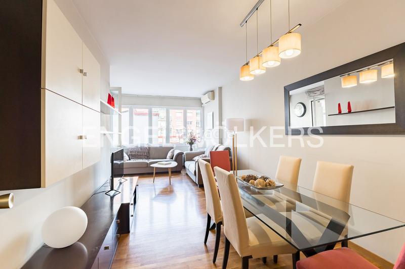 Foto f40f7e1c-bea9-4d11-be8b-b38b71e2b122. Apartament amb calefacció aparcament a La Nova Esquerra de l´Eixample Barcelona