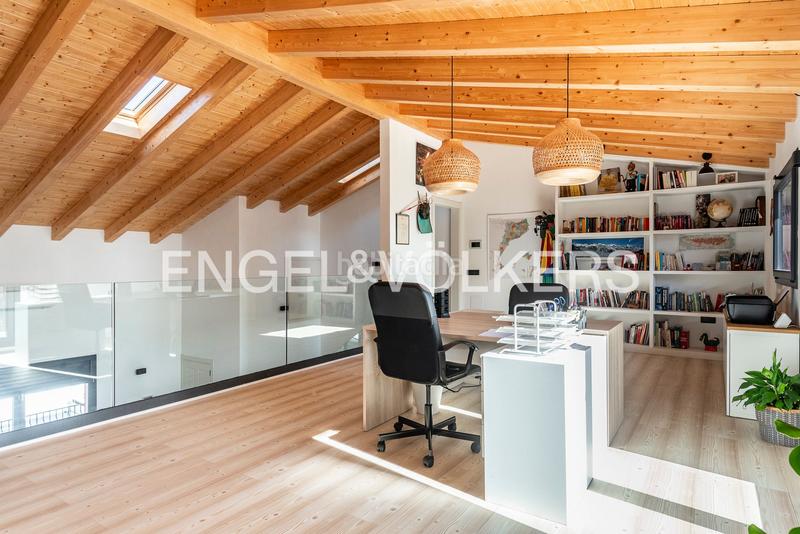 Foto 2dd6a7f8-093a-4d1d-94c5-ae5d80451b22. Maison avec chauffage parking piscine dans Avià