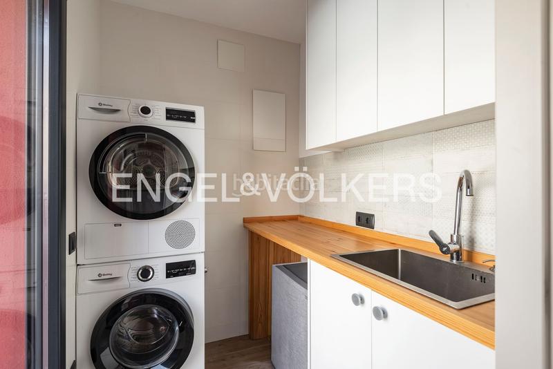 Foto 3a34b21a-d7f6-4700-9e0e-1b6bf14ebf95. Maison avec chauffage parking piscine dans Avià