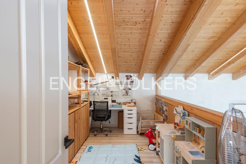 Foto 3bd0fbf3-1c9b-480b-bdf6-7b59b7eb225c. Maison avec chauffage parking piscine dans Avià