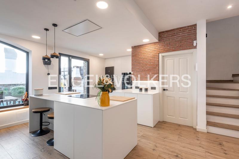 Foto 6ef1e7d6-a169-4240-a371-0c51d41c1270. Maison avec chauffage parking piscine dans Avià