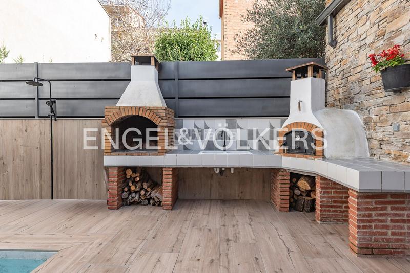 Foto 772516bf-bf8e-4fa6-920b-d31995baa070. Maison avec chauffage parking piscine dans Avià