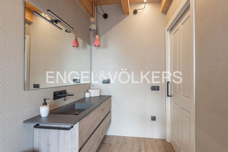 Foto 7c311fdd-efc1-46ff-a996-fdd38d95a57a. Maison avec chauffage parking piscine dans Avià