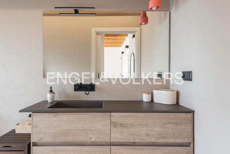 Foto 9da9e3e9-a306-4aad-ba9e-e4fc5f1a4c1a. Maison avec chauffage parking piscine dans Avià