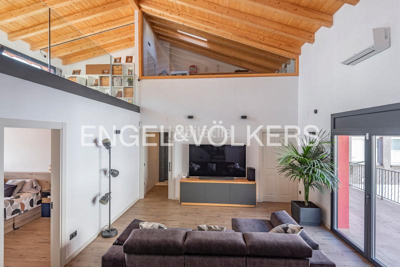 Foto 9fbdc508-22d0-45ae-9ed2-6fa48123816c. Maison avec chauffage parking piscine dans Avià