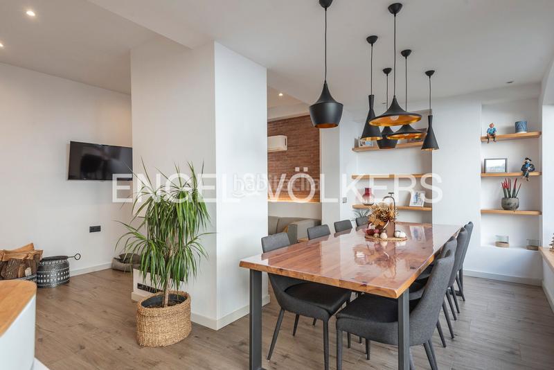 Foto af0e1ab6-916b-4b61-9cba-b44d7f2f95e9. Maison avec chauffage parking piscine dans Avià