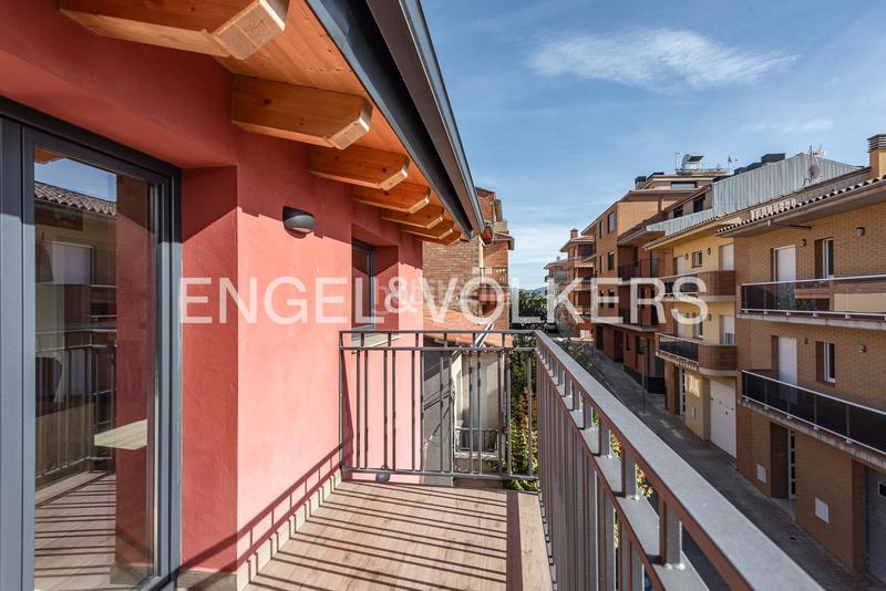 Foto b6fe4aab-3e7c-4fd9-bcf7-8d7a4bc9ff7d. Maison avec chauffage parking piscine dans Avià