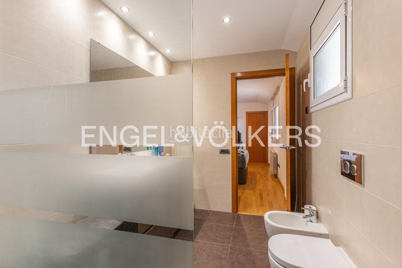 Foto 126facaa-5dfb-465f-b038-d8cbfa5a3d84. Dúplex atico duplex en el centro con plaza de parking en Terrassa