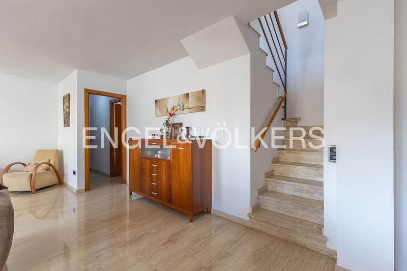 Foto 3980b68b-3bb6-4b7d-9499-e2399d151123. Dúplex atico duplex en el centro con plaza de parking en Terrassa