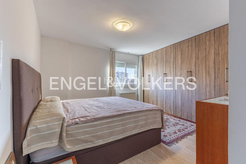 Foto 6a9748eb-ed8b-45ca-8fe1-879638ad3557. Dúplex atico duplex en el centro con plaza de parking en Terrassa