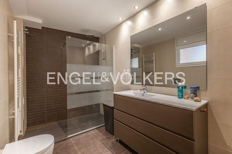 Foto 85e44a8d-de80-45ab-a34b-e5fca3ff7845. Dúplex atico duplex en el centro con plaza de parking en Terrassa