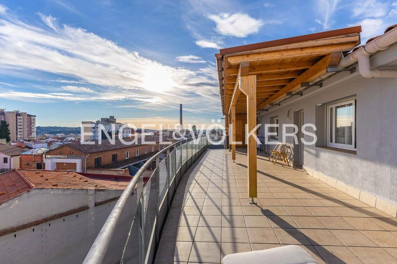 Foto 984102d9-1580-4308-8de4-6869cf1201ef. Dúplex atico duplex en el centro con plaza de parking en Terrassa