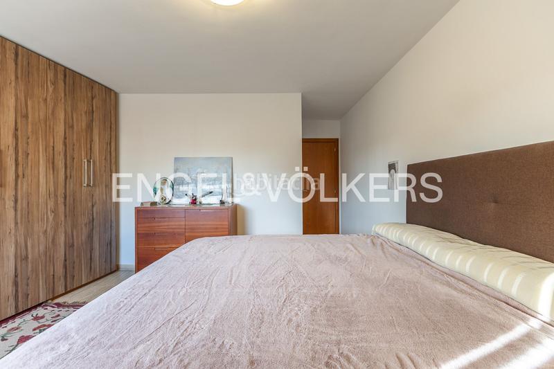 Foto bac22f03-0b02-4e14-8fd0-f7dc52fcbad1. Dúplex atico duplex en el centro con plaza de parking en Terrassa