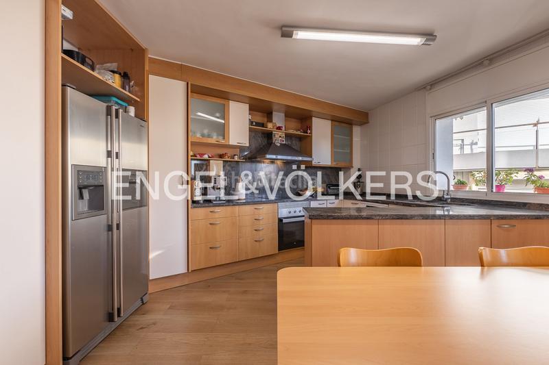 Foto e4e662f1-0f1b-4cf7-8660-4658c59a72cc. Dúplex atico duplex en el centro con plaza de parking en Terrassa