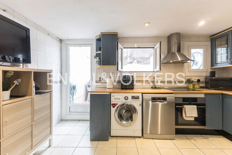 Foto 2de922d8-aa9b-46c5-91fb-00fb13474a3b. Casa encantadora vivienda con terraza en sant andreu, en Barcelona