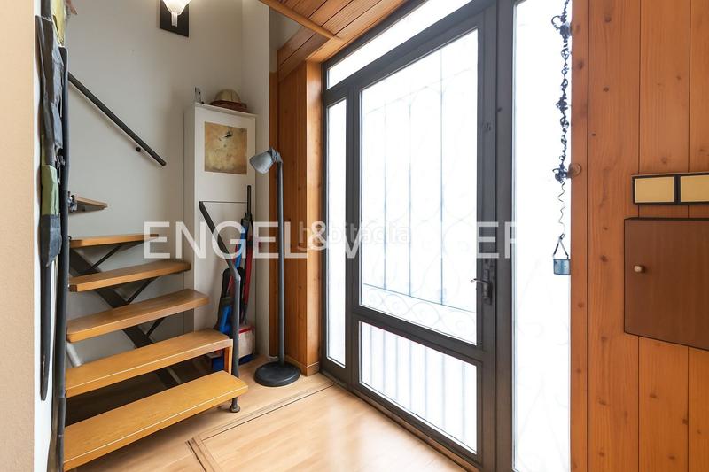 Foto 701fed4d-dc24-4ce9-8bf0-721393b39a07. Casa encantadora vivienda con terraza en sant andreu, en Barcelona