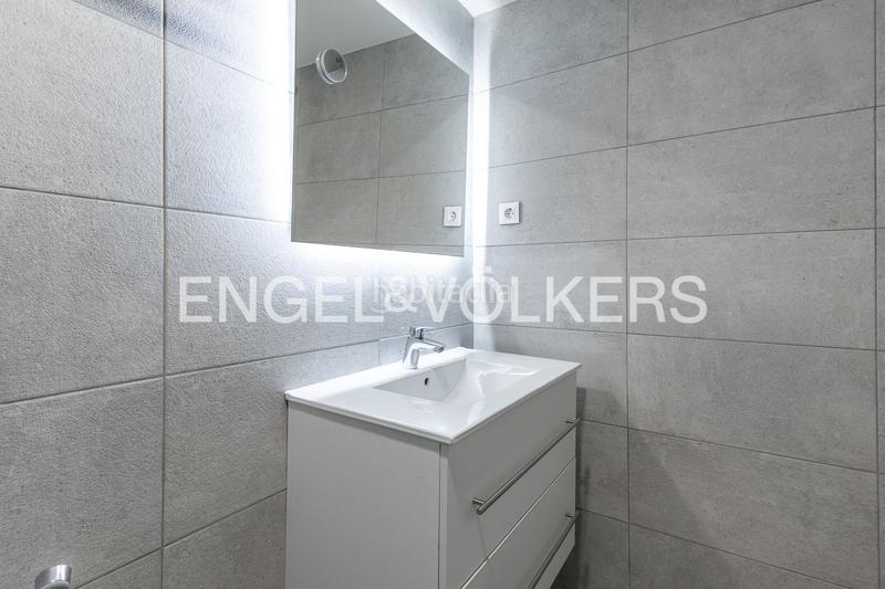 Foto 263fb072-287a-47b0-8488-bc20e0f74d44. Dachwohnung mit heizung parking pool in Port Badalona